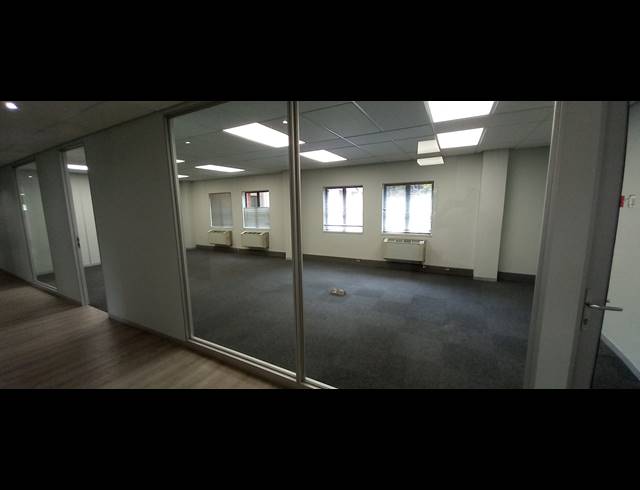 843M² OFFICE TO LET IN WOODMEAD